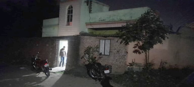 बीडीओ कार्यालय के समीप चोरों बन्द घर का ताला तोड़ा, आभूषण एवं नगदी चोरी