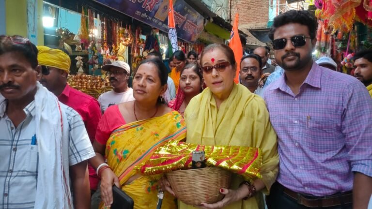 पुनः जीते सत्रुघ्न सिन्हा इसलिए पत्नी पूनम सिन्हा ने की कल्याणेश्वरी मंदिर में माँ से प्रथना